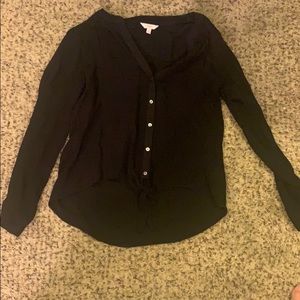 Women’s blouse with tie in the front